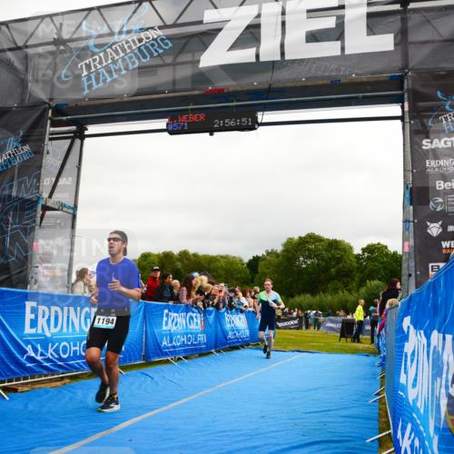 30.08.2026 - Elbe Triathlon Hamburg LAZAROV Photography http://msf.ph/oto/10082258 30.08.2026 11:27:07 Ziel 1110, 1172, 1194 meine-sportfotos.de
