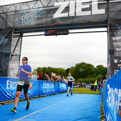30.08.2026 - Elbe Triathlon Hamburg LAZAROV Photography http://msf.ph/oto/10082260 30.08.2026 11:27:08 Ziel 1110, 1172, 1194 meine-sportfotos.de