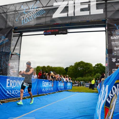 30.08.2026 - Elbe Triathlon Hamburg LAZAROV Photography http://msf.ph/oto/10082283 30.08.2026 11:27:17 Ziel 1320 meine-sportfotos.de