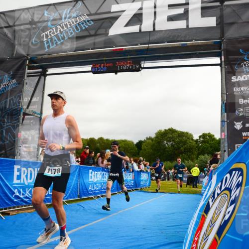 30.08.2026 - Elbe Triathlon Hamburg LAZAROV Photography http://msf.ph/oto/10082301 30.08.2026 11:27:33 Ziel 672, 1121, 1134, 1178 meine-sportfotos.de
