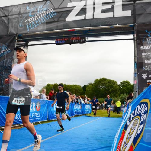 30.08.2026 - Elbe Triathlon Hamburg LAZAROV Photography http://msf.ph/oto/10082303 30.08.2026 11:27:33 Ziel 672, 1121, 1134, 1178 meine-sportfotos.de