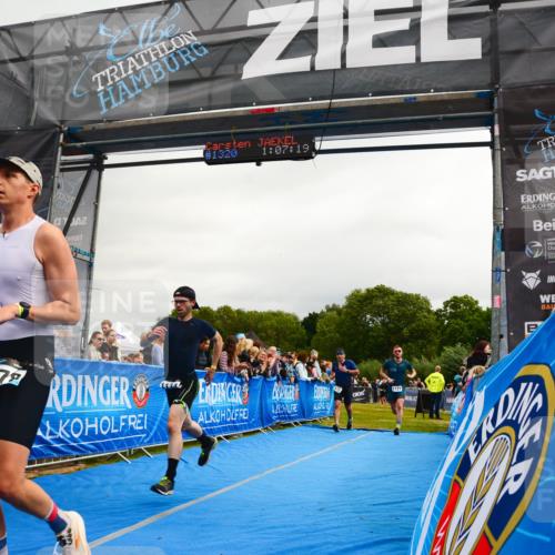 30.08.2026 - Elbe Triathlon Hamburg LAZAROV Photography http://msf.ph/oto/10082304 30.08.2026 11:27:33 Ziel 672, 1121, 1134, 1178 meine-sportfotos.de