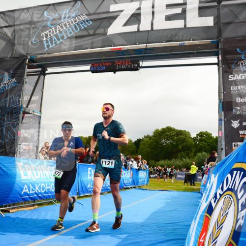 30.08.2026 - Elbe Triathlon Hamburg LAZAROV Photography http://msf.ph/oto/10082309 30.08.2026 11:27:36 Ziel 672, 1074, 1121, 1134, 1178 meine-sportfotos.de