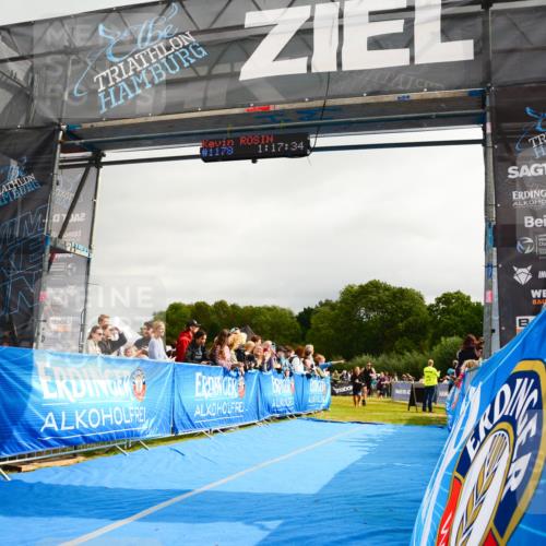 30.08.2026 - Elbe Triathlon Hamburg LAZAROV Photography http://msf.ph/oto/10082324 30.08.2026 11:27:38 Ziel 364, 672, 1074, 1121 meine-sportfotos.de