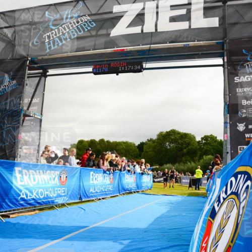 30.08.2026 - Elbe Triathlon Hamburg LAZAROV Photography http://msf.ph/oto/10082328 30.08.2026 11:27:38 Ziel 364, 672, 1074, 1121 meine-sportfotos.de