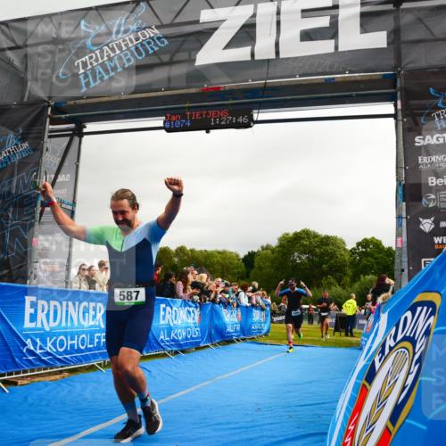 30.08.2026 - Elbe Triathlon Hamburg LAZAROV Photography http://msf.ph/oto/10082375 30.08.2026 11:28:01 Ziel 587, 754, 1065, 1068, 1103 meine-sportfotos.de