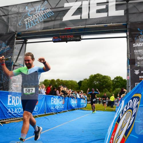 30.08.2026 - Elbe Triathlon Hamburg LAZAROV Photography http://msf.ph/oto/10082377 30.08.2026 11:28:01 Ziel 587, 754, 1065, 1068, 1103 meine-sportfotos.de