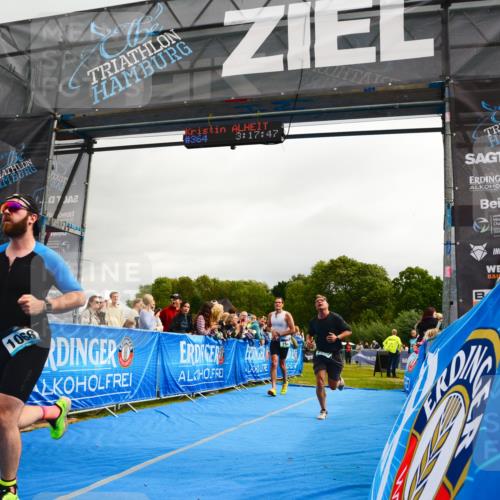 30.08.2026 - Elbe Triathlon Hamburg LAZAROV Photography http://msf.ph/oto/10082389 30.08.2026 11:28:03 Ziel 587, 754, 1065, 1068, 1103 meine-sportfotos.de