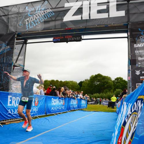 30.08.2026 - Elbe Triathlon Hamburg LAZAROV Photography http://msf.ph/oto/10082422 30.08.2026 11:28:14 Ziel 687 meine-sportfotos.de