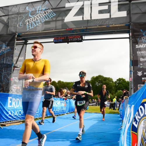 30.08.2026 - Elbe Triathlon Hamburg LAZAROV Photography http://msf.ph/oto/10082515 30.08.2026 11:29:03 Ziel 967, 1033, 1151, 1229, 1322 meine-sportfotos.de
