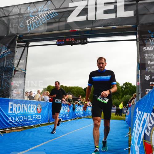 30.08.2026 - Elbe Triathlon Hamburg LAZAROV Photography http://msf.ph/oto/10082548 30.08.2026 11:29:32 Ziel 749, 1078, 1183 meine-sportfotos.de
