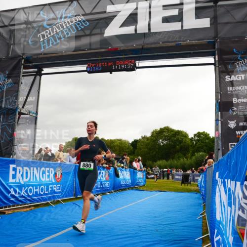 30.08.2026 - Elbe Triathlon Hamburg LAZAROV Photography http://msf.ph/oto/10082637 30.08.2026 11:29:52 Ziel 880, 1092 meine-sportfotos.de