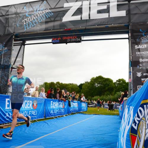 30.08.2026 - Elbe Triathlon Hamburg LAZAROV Photography http://msf.ph/oto/10082663 30.08.2026 11:30:08 Ziel 798, 1193, 1285 meine-sportfotos.de