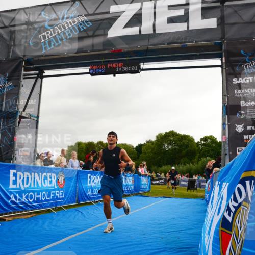 30.08.2026 - Elbe Triathlon Hamburg LAZAROV Photography http://msf.ph/oto/10082674 30.08.2026 11:30:13 Ziel 798, 1081, 1285 meine-sportfotos.de