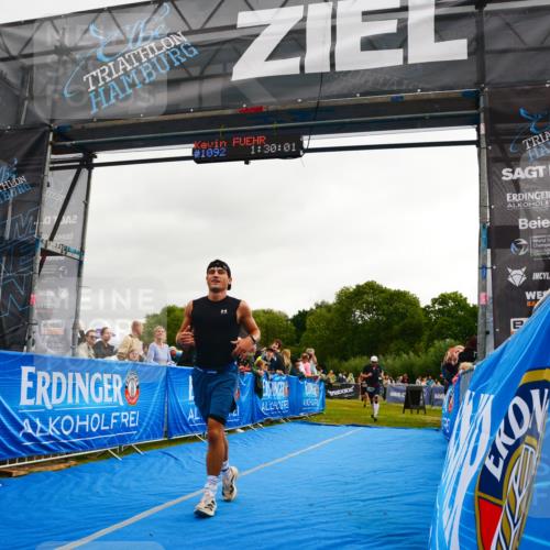 30.08.2026 - Elbe Triathlon Hamburg LAZAROV Photography http://msf.ph/oto/10082677 30.08.2026 11:30:13 Ziel 798, 1081, 1285 meine-sportfotos.de