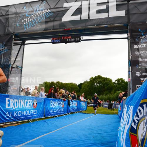 30.08.2026 - Elbe Triathlon Hamburg LAZAROV Photography http://msf.ph/oto/10082688 30.08.2026 11:30:14 Ziel 798, 1081, 1285 meine-sportfotos.de