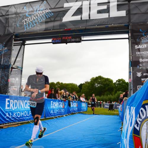 30.08.2026 - Elbe Triathlon Hamburg LAZAROV Photography http://msf.ph/oto/10082695 30.08.2026 11:30:16 Ziel 798, 1081, 1285 meine-sportfotos.de