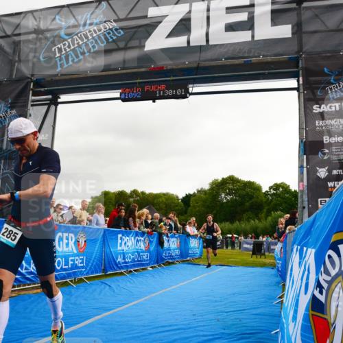 30.08.2026 - Elbe Triathlon Hamburg LAZAROV Photography http://msf.ph/oto/10082699 30.08.2026 11:30:17 Ziel 1081, 1285 meine-sportfotos.de