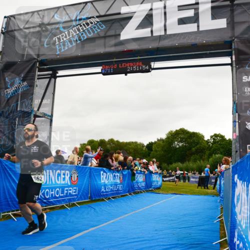 30.08.2026 - Elbe Triathlon Hamburg LAZAROV Photography http://msf.ph/oto/10082821 30.08.2026 11:32:03 Ziel 662, 1016, 1062 meine-sportfotos.de