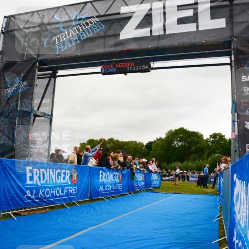 30.08.2026 - Elbe Triathlon Hamburg LAZAROV Photography http://msf.ph/oto/10082826 30.08.2026 11:32:03 Ziel 662, 1016, 1062 meine-sportfotos.de