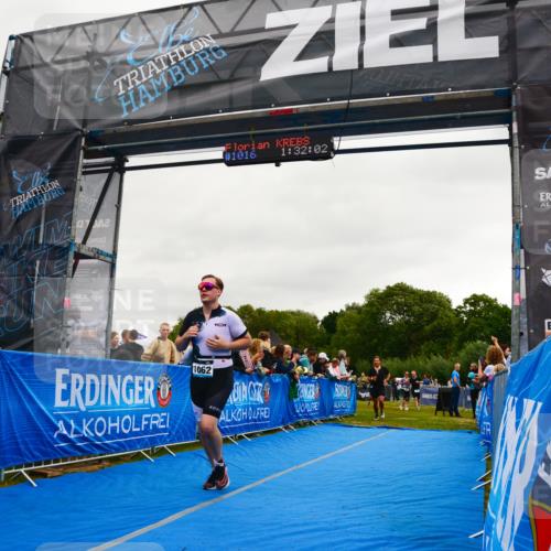 30.08.2026 - Elbe Triathlon Hamburg LAZAROV Photography http://msf.ph/oto/10082828 30.08.2026 11:32:10 Ziel 716, 729, 1026, 1062, 1170 meine-sportfotos.de