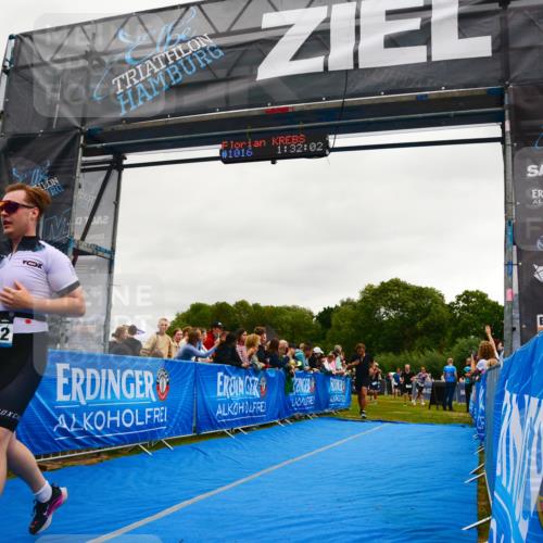 30.08.2026 - Elbe Triathlon Hamburg LAZAROV Photography http://msf.ph/oto/10082838 30.08.2026 11:32:10 Ziel 716, 729, 1026, 1062, 1170 meine-sportfotos.de