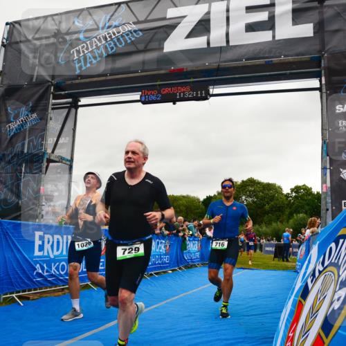 30.08.2026 - Elbe Triathlon Hamburg LAZAROV Photography http://msf.ph/oto/10082862 30.08.2026 11:32:18 Ziel 716, 729, 1026, 1369, 1438 meine-sportfotos.de