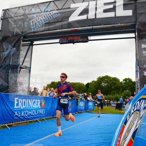 30.08.2026 - Elbe Triathlon Hamburg LAZAROV Photography http://msf.ph/oto/10082867 30.08.2026 11:32:22 Ziel 716, 1369, 1438 meine-sportfotos.de