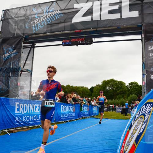 30.08.2026 - Elbe Triathlon Hamburg LAZAROV Photography http://msf.ph/oto/10082871 30.08.2026 11:32:22 Ziel 716, 1369, 1438 meine-sportfotos.de