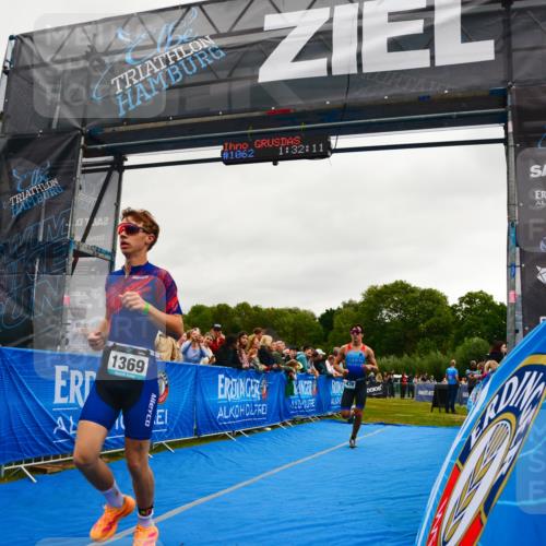 30.08.2026 - Elbe Triathlon Hamburg LAZAROV Photography http://msf.ph/oto/10082872 30.08.2026 11:32:22 Ziel 716, 1369, 1438 meine-sportfotos.de