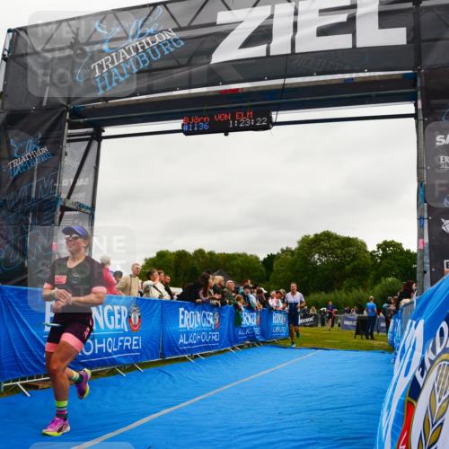 30.08.2026 - Elbe Triathlon Hamburg LAZAROV Photography http://msf.ph/oto/10083012 30.08.2026 11:33:26 Ziel 937, 1254 meine-sportfotos.de