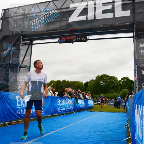 30.08.2026 - Elbe Triathlon Hamburg LAZAROV Photography http://msf.ph/oto/10083029 30.08.2026 11:33:30 Ziel 843, 1126, 1254, 1313 meine-sportfotos.de