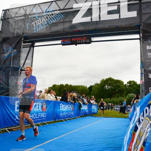 30.08.2026 - Elbe Triathlon Hamburg LAZAROV Photography http://msf.ph/oto/10083051 30.08.2026 11:33:37 Ziel 843, 1126, 1289, 1313 meine-sportfotos.de