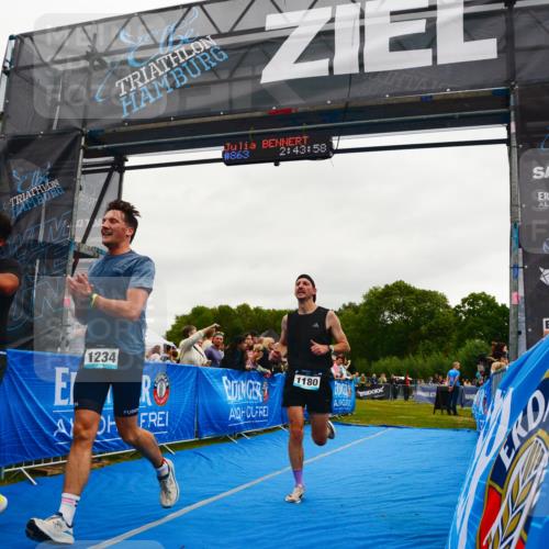 30.08.2026 - Elbe Triathlon Hamburg LAZAROV Photography http://msf.ph/oto/10083119 30.08.2026 11:34:06 Ziel 1166, 1180, 1234 meine-sportfotos.de
