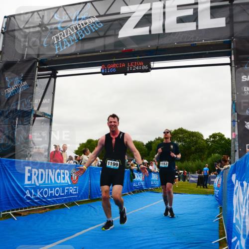 30.08.2026 - Elbe Triathlon Hamburg LAZAROV Photography http://msf.ph/oto/10083144 30.08.2026 11:34:21 Ziel 570, 848, 1149, 1153, 1199 meine-sportfotos.de
