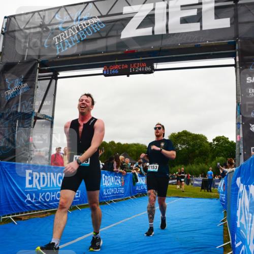 30.08.2026 - Elbe Triathlon Hamburg LAZAROV Photography http://msf.ph/oto/10083150 30.08.2026 11:34:21 Ziel 570, 848, 1149, 1153, 1199 meine-sportfotos.de