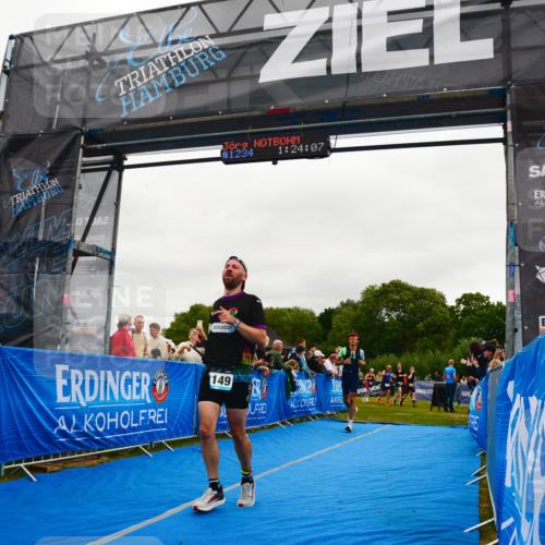30.08.2026 - Elbe Triathlon Hamburg LAZAROV Photography http://msf.ph/oto/10083158 30.08.2026 11:34:26 Ziel 570, 1149, 1266 meine-sportfotos.de
