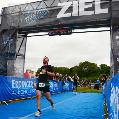 30.08.2026 - Elbe Triathlon Hamburg LAZAROV Photography http://msf.ph/oto/10083160 30.08.2026 11:34:27 Ziel 570, 1149, 1266 meine-sportfotos.de