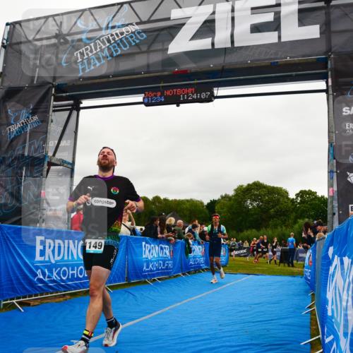30.08.2026 - Elbe Triathlon Hamburg LAZAROV Photography http://msf.ph/oto/10083164 30.08.2026 11:34:27 Ziel 570, 1149, 1266 meine-sportfotos.de