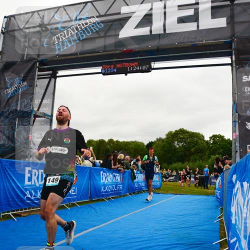 30.08.2026 - Elbe Triathlon Hamburg LAZAROV Photography http://msf.ph/oto/10083165 30.08.2026 11:34:27 Ziel 570, 1149, 1266 meine-sportfotos.de