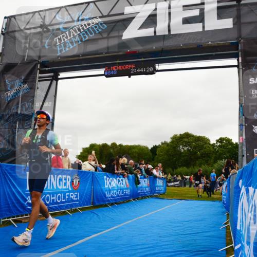 30.08.2026 - Elbe Triathlon Hamburg LAZAROV Photography http://msf.ph/oto/10083174 30.08.2026 11:34:29 Ziel 570, 1149, 1266 meine-sportfotos.de