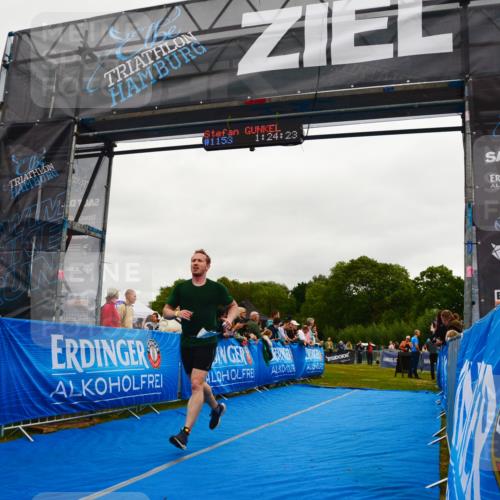 30.08.2026 - Elbe Triathlon Hamburg LAZAROV Photography http://msf.ph/oto/10083192 30.08.2026 11:34:40 Ziel 1034, 1090, 1141 meine-sportfotos.de