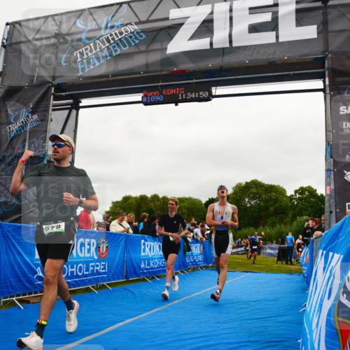 30.08.2026 - Elbe Triathlon Hamburg LAZAROV Photography http://msf.ph/oto/10083245 30.08.2026 11:35:01 Ziel 578, 903, 1213, 1230, 1441 meine-sportfotos.de