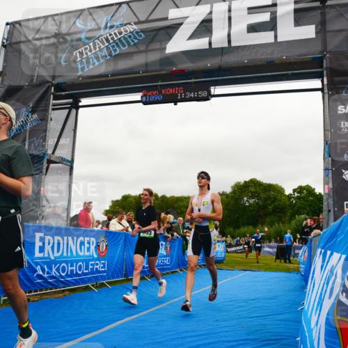 30.08.2026 - Elbe Triathlon Hamburg LAZAROV Photography http://msf.ph/oto/10083249 30.08.2026 11:35:01 Ziel 578, 903, 1213, 1230, 1441 meine-sportfotos.de