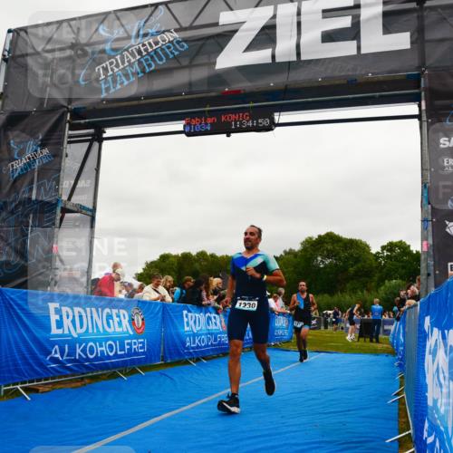30.08.2026 - Elbe Triathlon Hamburg LAZAROV Photography http://msf.ph/oto/10083261 30.08.2026 11:35:06 Ziel 1213, 1230 meine-sportfotos.de