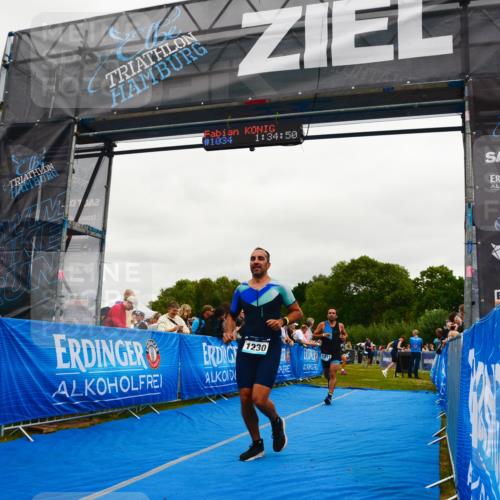 30.08.2026 - Elbe Triathlon Hamburg LAZAROV Photography http://msf.ph/oto/10083263 30.08.2026 11:35:06 Ziel 1213, 1230 meine-sportfotos.de