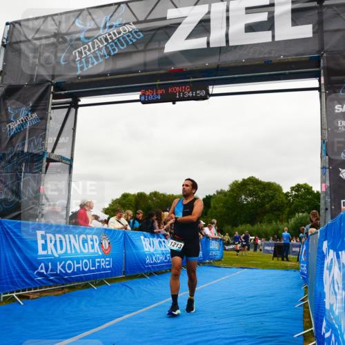 30.08.2026 - Elbe Triathlon Hamburg LAZAROV Photography http://msf.ph/oto/10083274 30.08.2026 11:35:08 Ziel 1137, 1213, 1230 meine-sportfotos.de