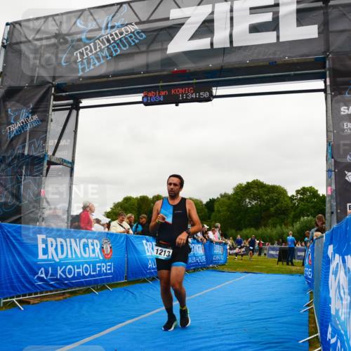 30.08.2026 - Elbe Triathlon Hamburg LAZAROV Photography http://msf.ph/oto/10083277 30.08.2026 11:35:08 Ziel 1137, 1213, 1230 meine-sportfotos.de