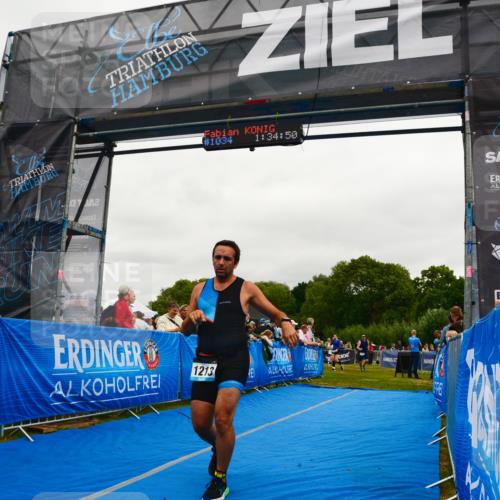 30.08.2026 - Elbe Triathlon Hamburg LAZAROV Photography http://msf.ph/oto/10083281 30.08.2026 11:35:09 Ziel 826, 1137, 1213, 1230 meine-sportfotos.de