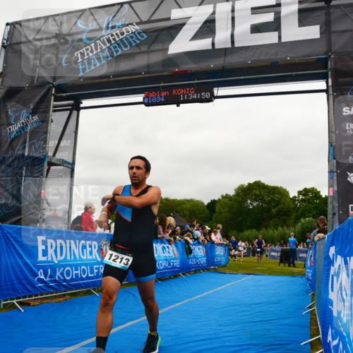 30.08.2026 - Elbe Triathlon Hamburg LAZAROV Photography http://msf.ph/oto/10083285 30.08.2026 11:35:09 Ziel 826, 1137, 1213, 1230 meine-sportfotos.de